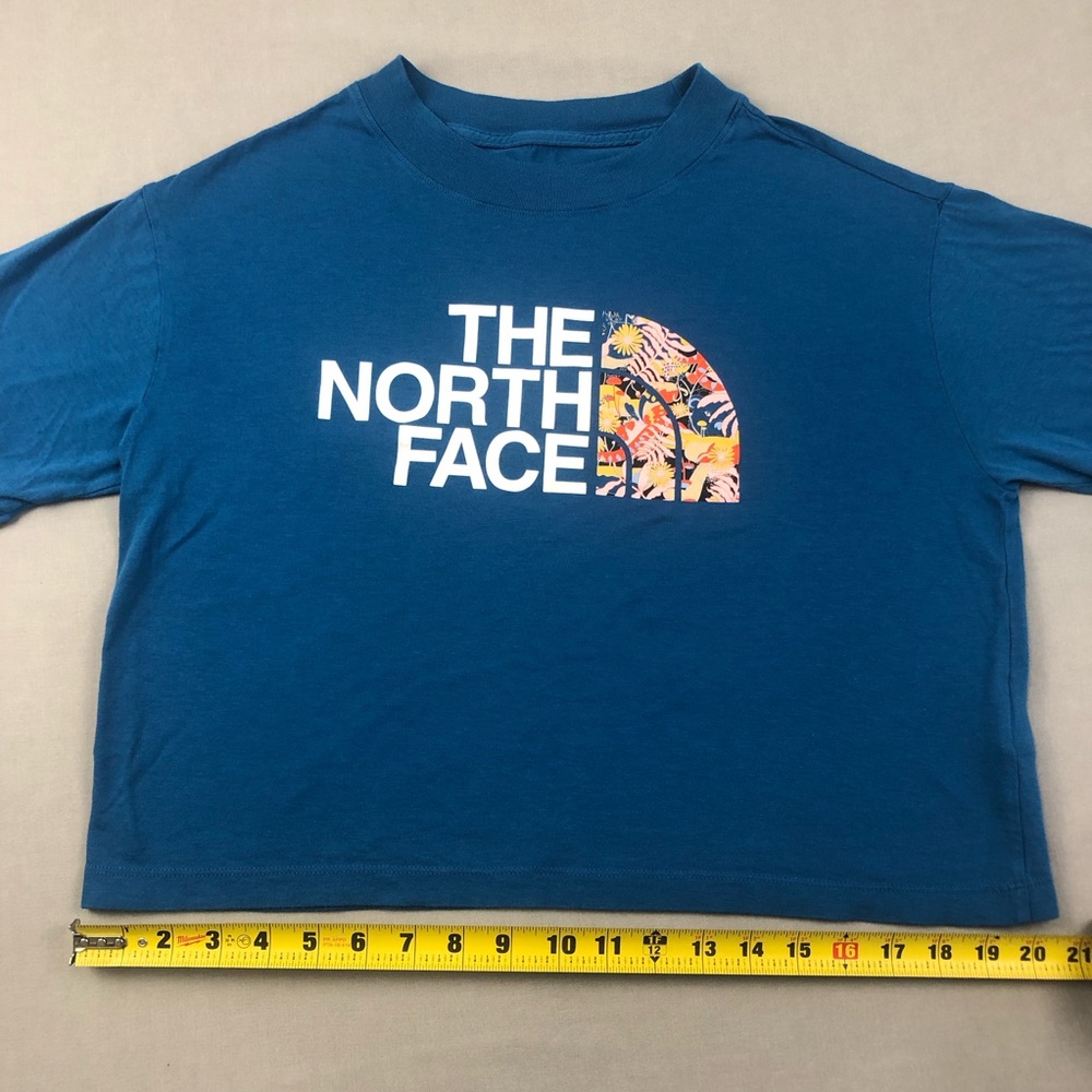 The North Face Women’s Graphic Tee - Picture 2 of 11